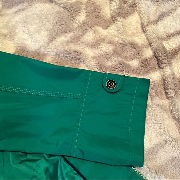 S U S A N  G R A V E R Raincoat with Hood - Picture 9 of 16